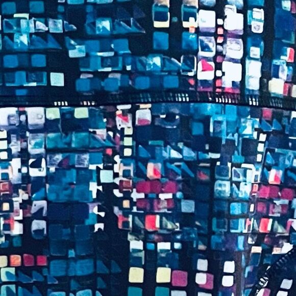 SNOSKINS Zip Jacket Back Hidden Pocket Multi Color Prisms EUC Exercise SZ Med - Picture 5 of 7